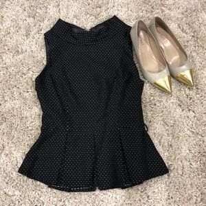 Sleeveless blouse - high collar